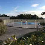 T3 Standing En Bord De - Piscine Et Parking