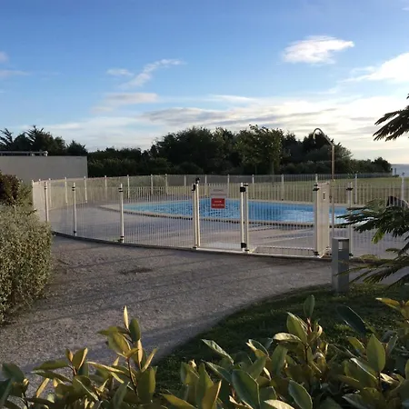 T3 Standing En Bord De - Piscine Et Parking